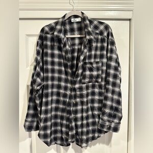 Hollister Black and White Plaid Button-Up Shirt